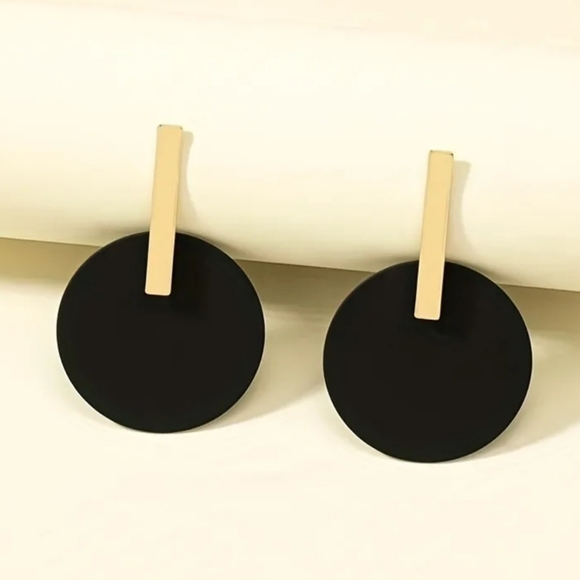 Black Round Dangle Earrings Retroβ 80s 90s Style 2/$15β 3/$20 4/$25 - Picture 2 of 2